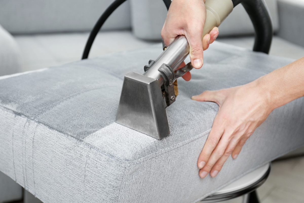 Operator spălător textile
